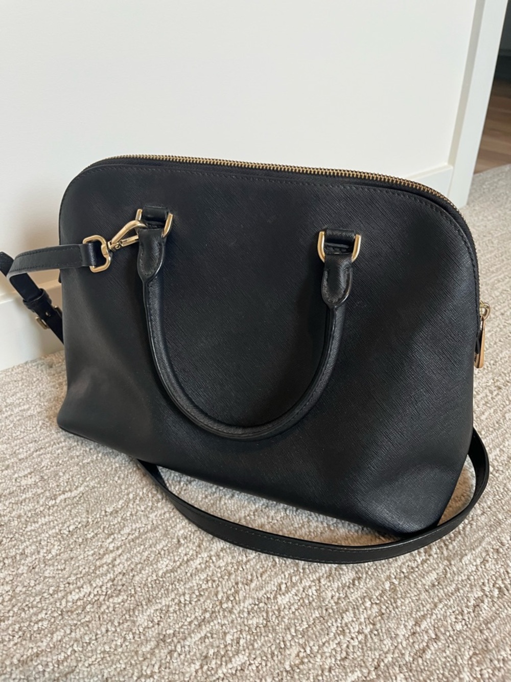 Michael Kors Black Saffiano Leather Satchel Medium Dome Bag Gold Hardware - Picture 9 of 16